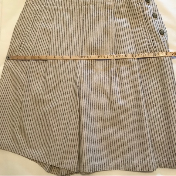 Chaus Walk Shorts - Picture 5 of 7